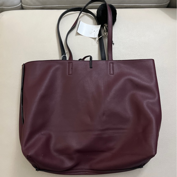 Desigual Women’s Large Reversible Tote Bag with an Inner Bag and a Charm - Picture 14 of 16